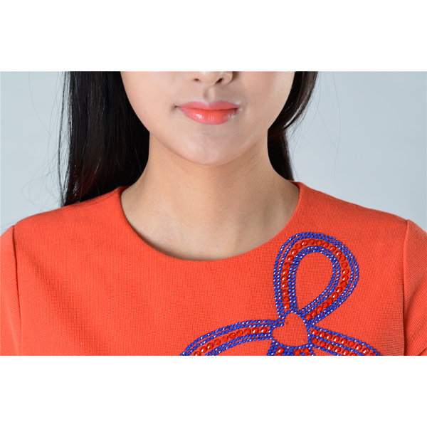 SY005漏空燙鉆連衣裙細節(jié)圖 SY005漏空燙鉆連衣裙細節(jié)圖