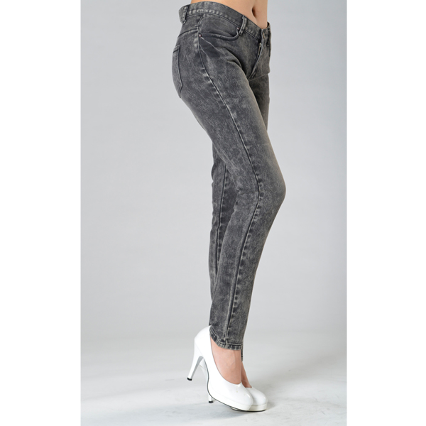 SY010噴沙洗水牛仔長褲側(cè)面效果 SY010噴沙洗水牛仔長褲側(cè)面效果