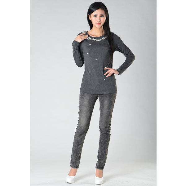 SY011針織長袖訂珠上衣正面效果 SY011針織長袖訂珠上衣正面效果