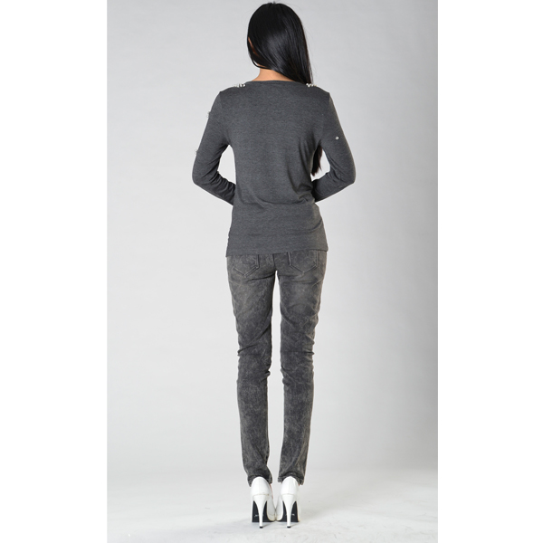 SY011針織長袖訂珠上衣背面效果 SY011針織長袖訂珠上衣背面效果